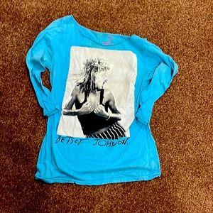 Betsey Johnson long sleeved T-shirt size S